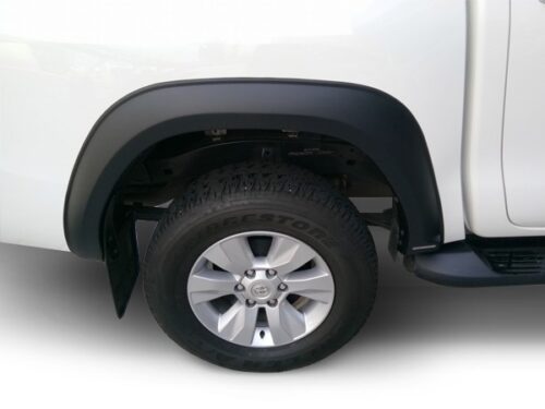 Toyota Hilux DC 2016-2020 Tiivalaiendite kompl.