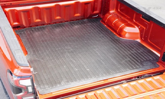 Toyota Hilux DC 2015+; kummimatt