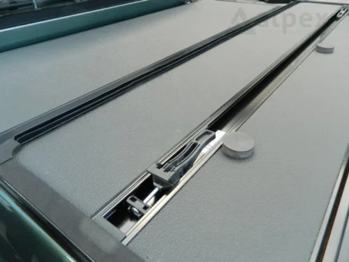 Toyota Hilux DC 2016+ 3-x volditav kõvakate