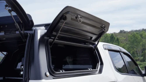 Plastikluuk Venture kastikattele, parem pool