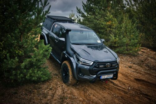 Toyota Hilux 2016+ Alumiinium kastikate, küljeluukidega