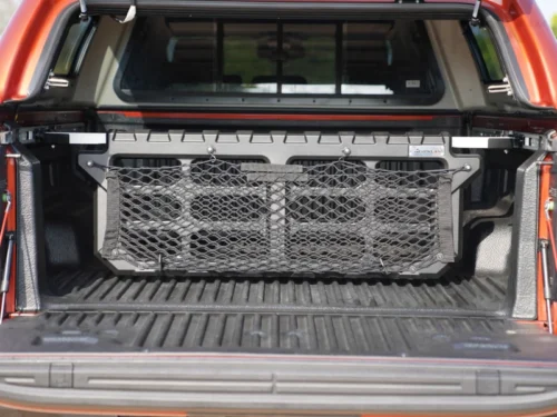 VW Amarok DC 2023+ Aeroklas kastihaldur.