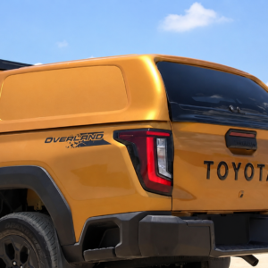 Toyota Hilux DC 2026+ Stylish kastikate, küljeakendeta, värvitud auto värvi