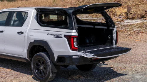 Toyota Hilux DC 2026+ Venture kastikate, küljeluugid klaasist